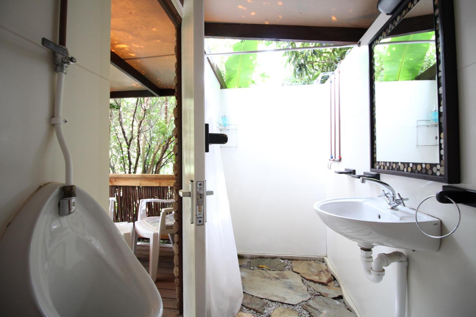 Mali Boutique Lodge & Tube 'N Axe Budget Accommodation Стормсривиер Стая снимка