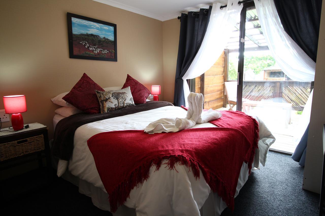 Mali Boutique Lodge & Tube 'N Axe Budget Accommodation Стормсривиер Екстериор снимка